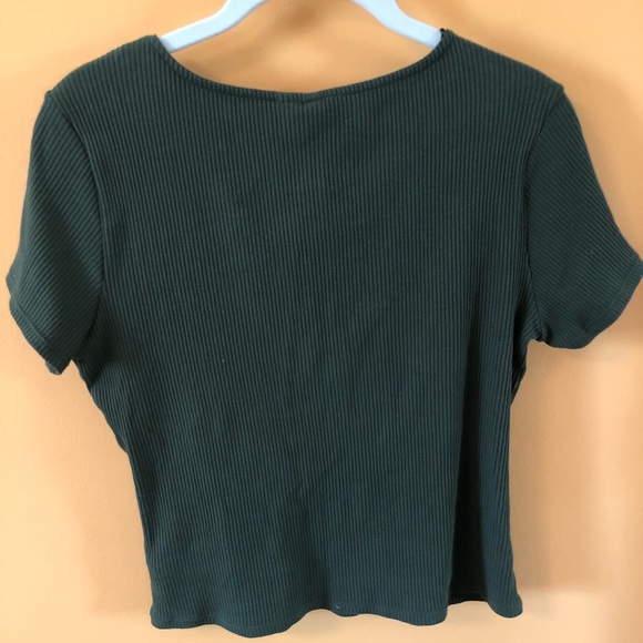 Green lace-up top - Picture 3 of 6